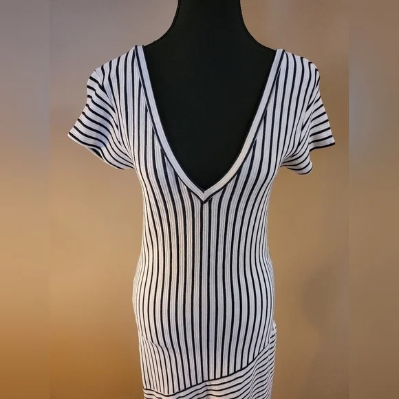 ZARA Bodycon V Neck Front and Back Asymetical A-Line Midi Dress, Size Medium - Picture 3 of 16